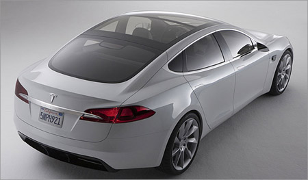 Is the Tesla Model S Bob Lutz’s new Toyota Prius?